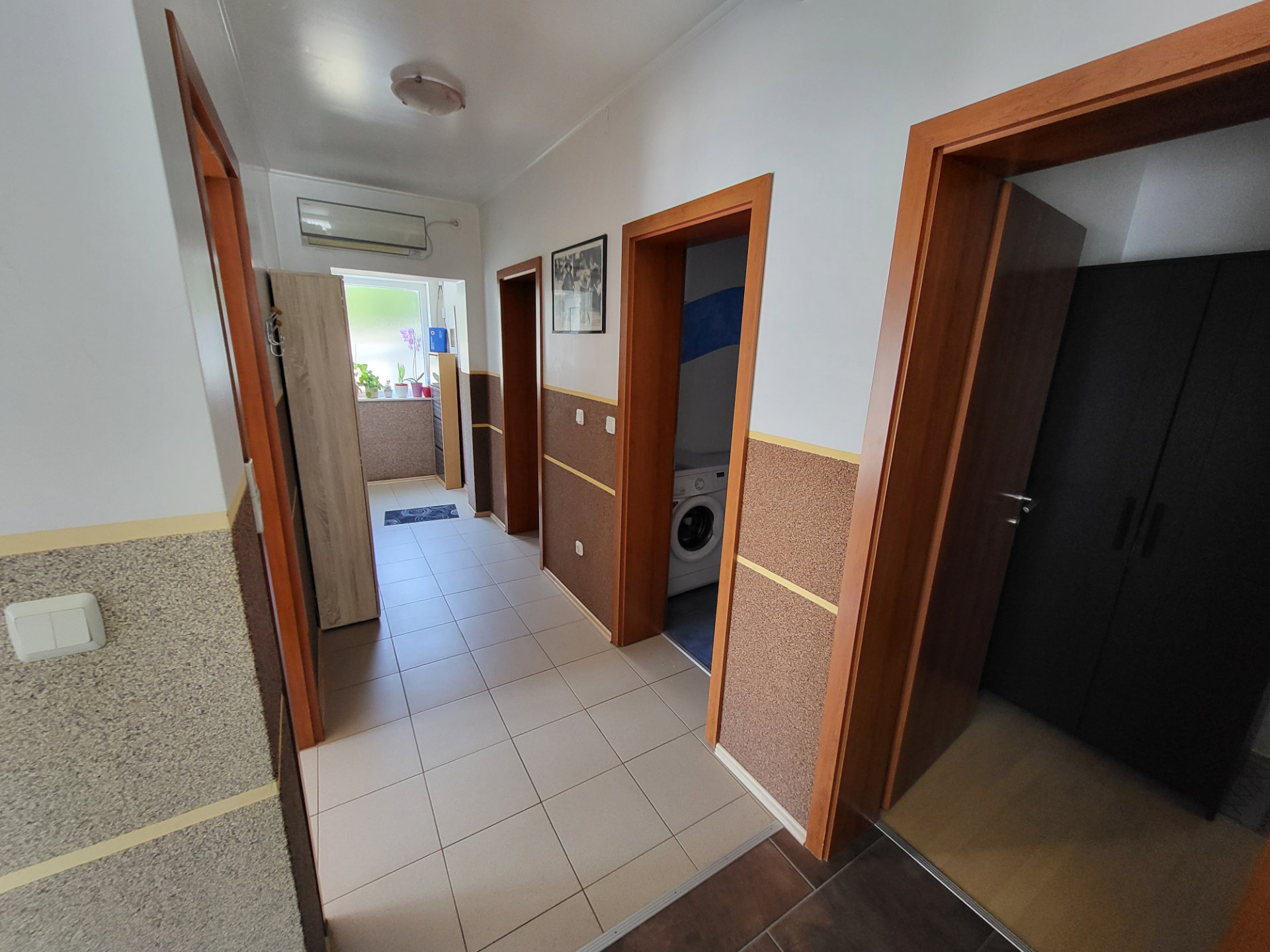 Hallway connecting bedrooms